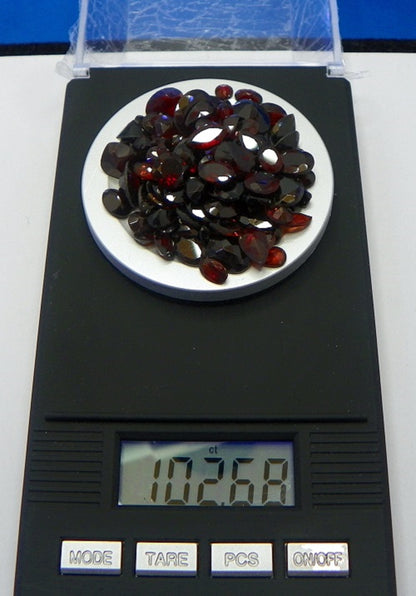 Natural Garnet Stone Lot, IF Clarity, Transparent and not enhanced, facetted and very good Cut Grade