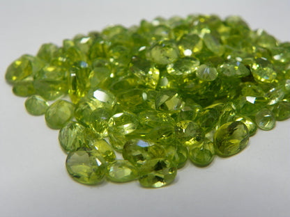 Natural Peridot Lot 102.48 ct. IF Clarity, Transparent, Not Enhanced with Very Good Cut Grade