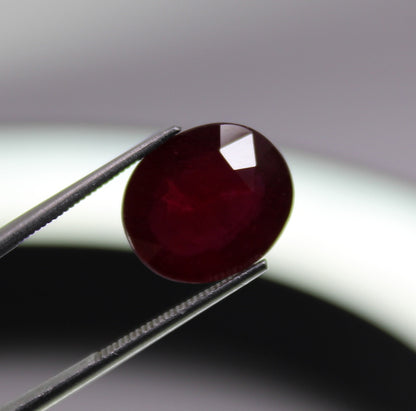 Natural Ruby 8.63 ct. Transparent, SI Clarity with Cut grade Excellent