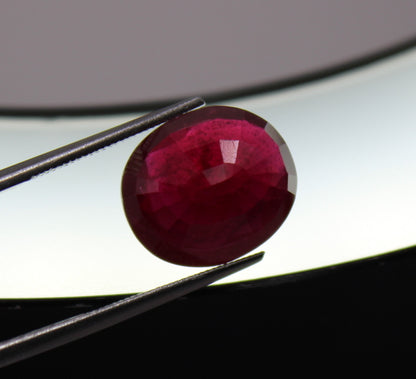 Natural Ruby 8.63 ct. Transparent, SI Clarity with Cut grade Excellent