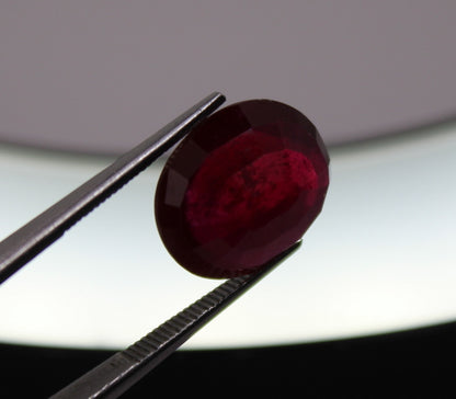 Natural Ruby 8.63 ct. Transparent, SI Clarity with Cut grade Excellent