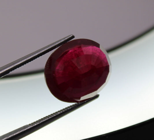 Natural Ruby 8.63 ct. Transparent, SI Clarity with Cut grade Excellent