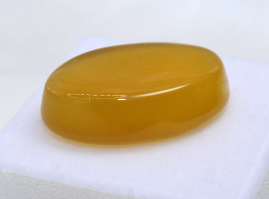 Natural Yellow Agate 28.93 ct. Unheated and Untreated, a Unique Stone for your Juwellery