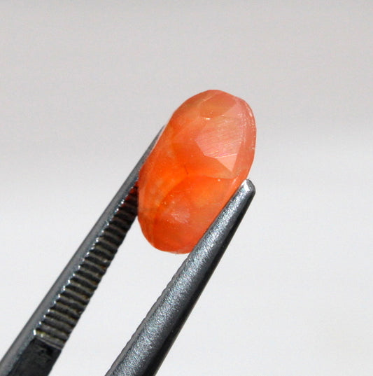 Natural Carnelian Stone 2.13 ct. Oval facetted, Unheated and Untreated, perfect for Juwellery and investition