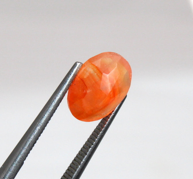 Natural Carnelian Stone 2.13 ct. Oval facetted, Unheated and Untreated, perfect for Juwellery and investition