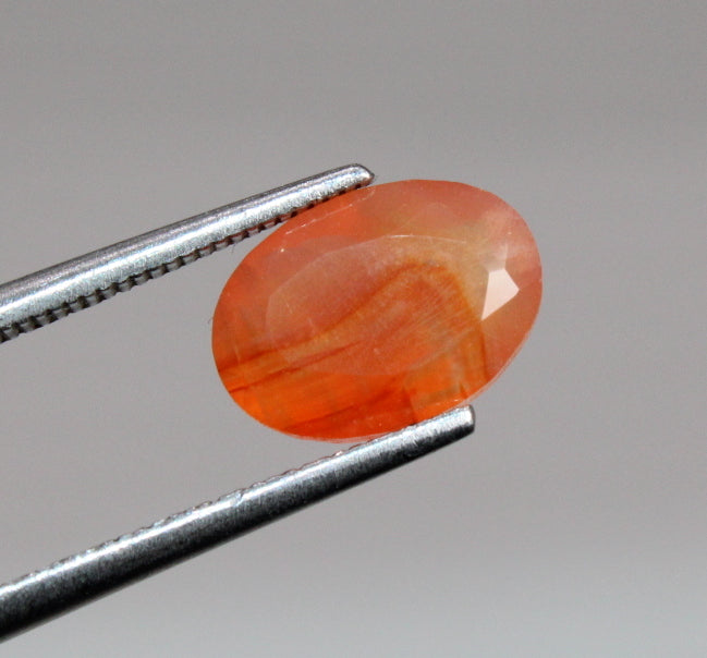 Natural Carnelian Stone 2.13 ct. Oval facetted, Unheated and Untreated, perfect for Juwellery and investition