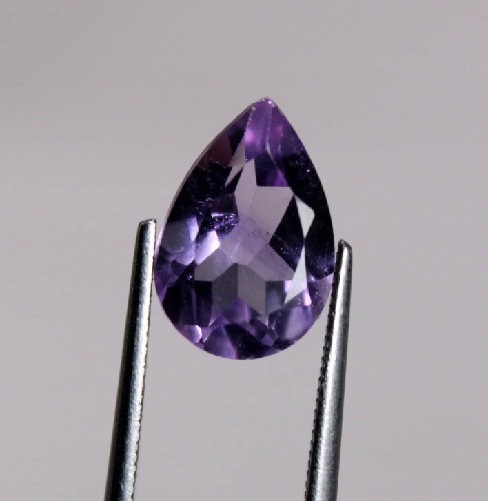 Natural Amethyst 2.91 ct. Unheated and Untreated, facetted, perfect for Ring and Pendant