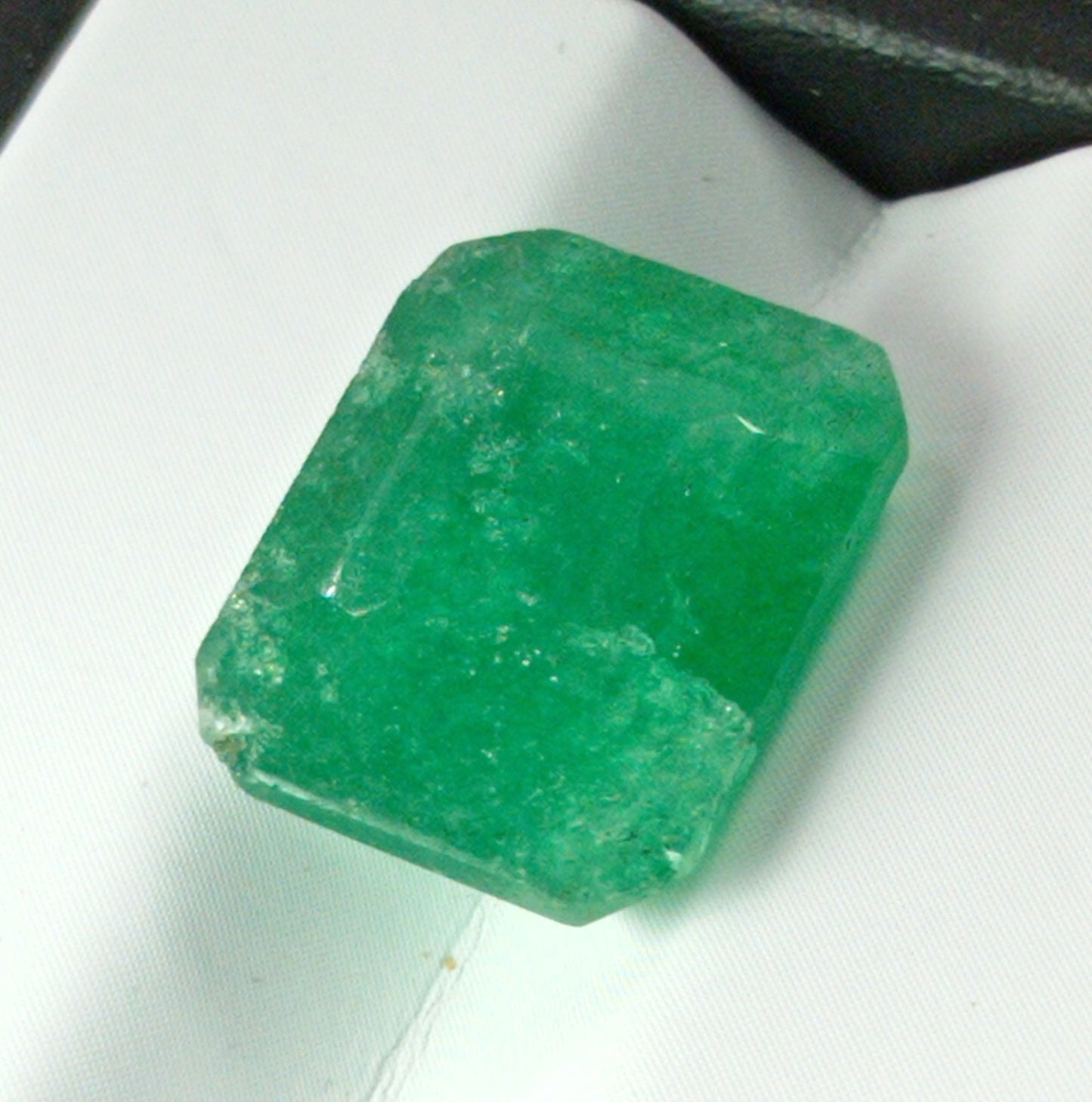 Emerald, Not Enhanced, Emerald Cut,  SI Clarity with Very Good Cut Grade