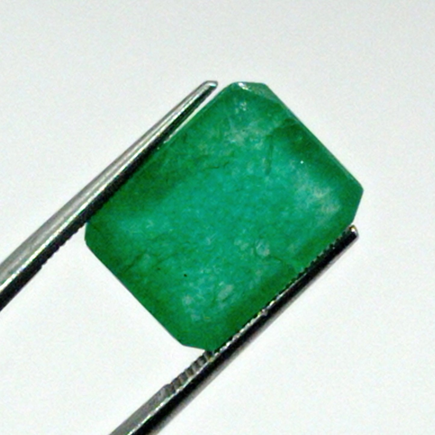 Emerald, Not Enhanced, Transparent, SI Clarity, Cut Grade Very Good