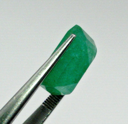 Emerald, Not Enhanced, Transparent, SI Clarity, Cut Grade Very Good