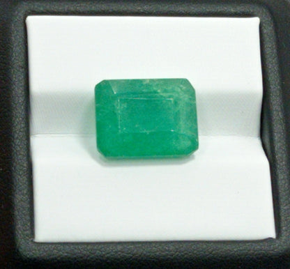 Emerald, Not Enhanced, Transparent, SI Clarity, Cut Grade Very Good