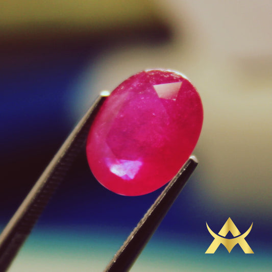 Natural Ruby 5.10 ct. Oval facetted, Transparent and just heated, perfect for your Juwellery