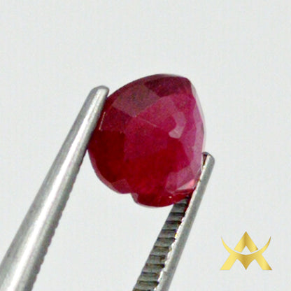 Ruby Heart Cut, Transparent with SI1 Clarity and Very Good cut Grade