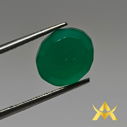 Green Onyx 4.78 ct. Oval facetted, SI Clarity and Translucent, perfect for Ring or Pendant