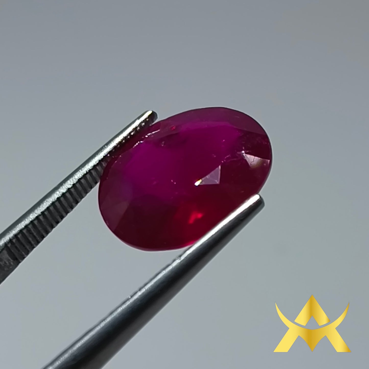 Natural Ruby 6.53 ct. VS1, just heated und Transparent