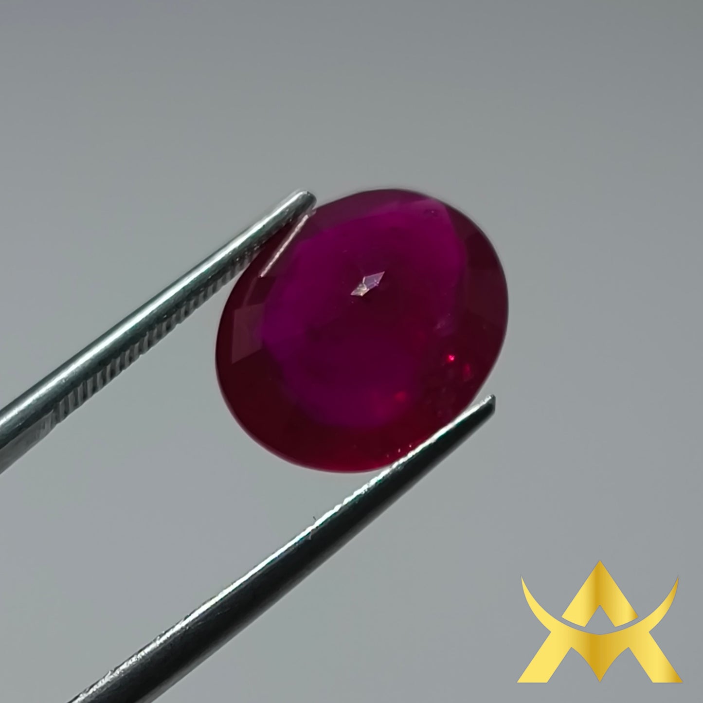 Natural Ruby 6.53 ct. VS1, just heated und Transparent