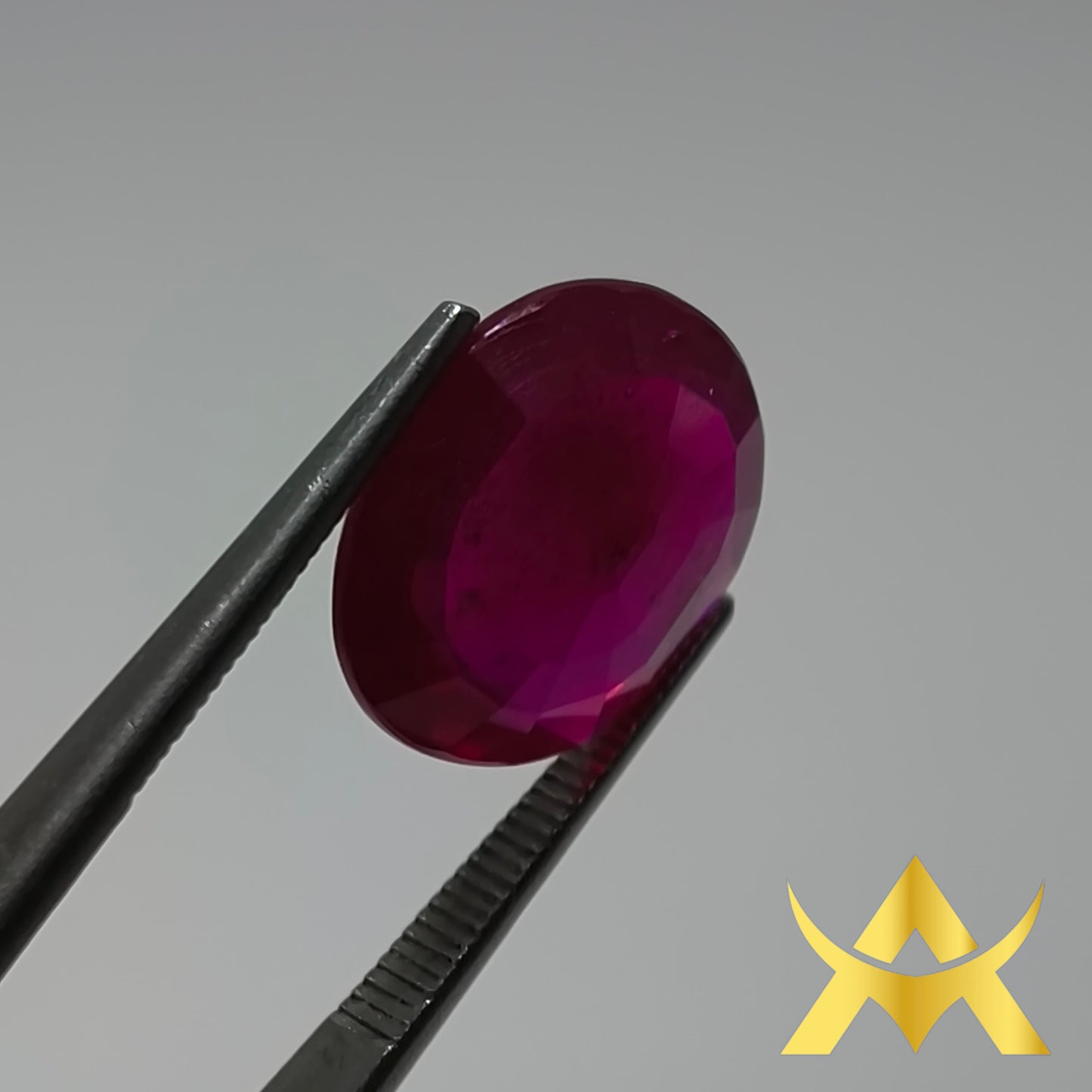 Natural Ruby 6.53 ct. VS1, just heated und Transparent