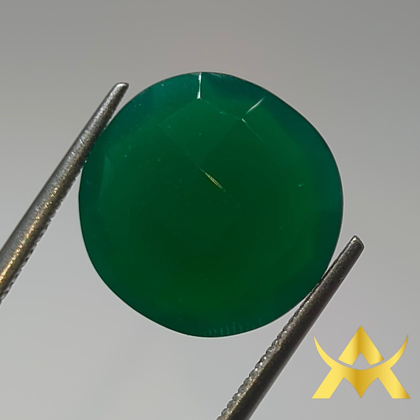 Green Onyx 6.85 ct. with Round Rosé cut, Translucent and SI Clarity without any Enhancing