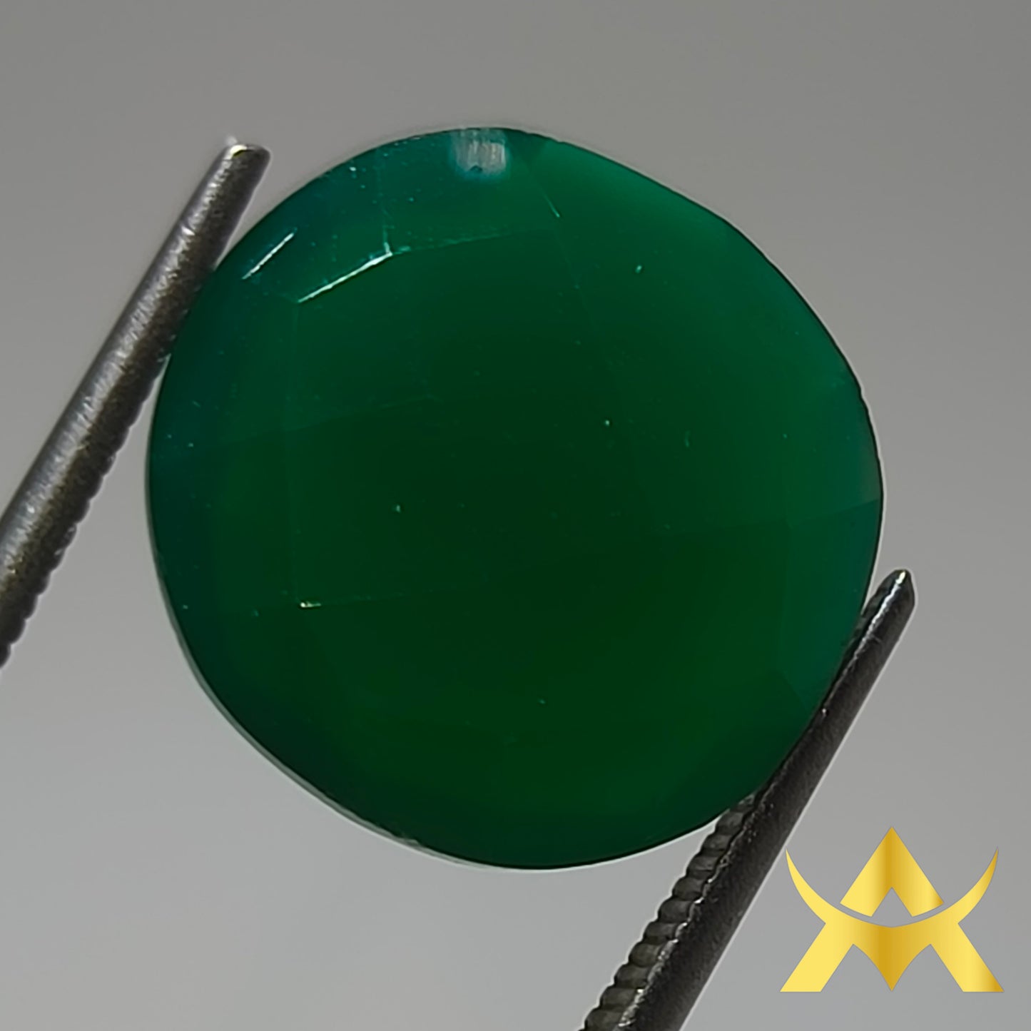 Green Onyx 6.85 ct. with Round Rosé cut, Translucent and SI Clarity without any Enhancing