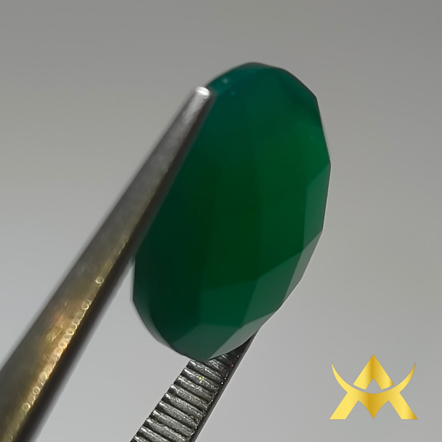 Green Onyx 6.85 ct. with Round Rosé cut, Translucent and SI Clarity without any Enhancing