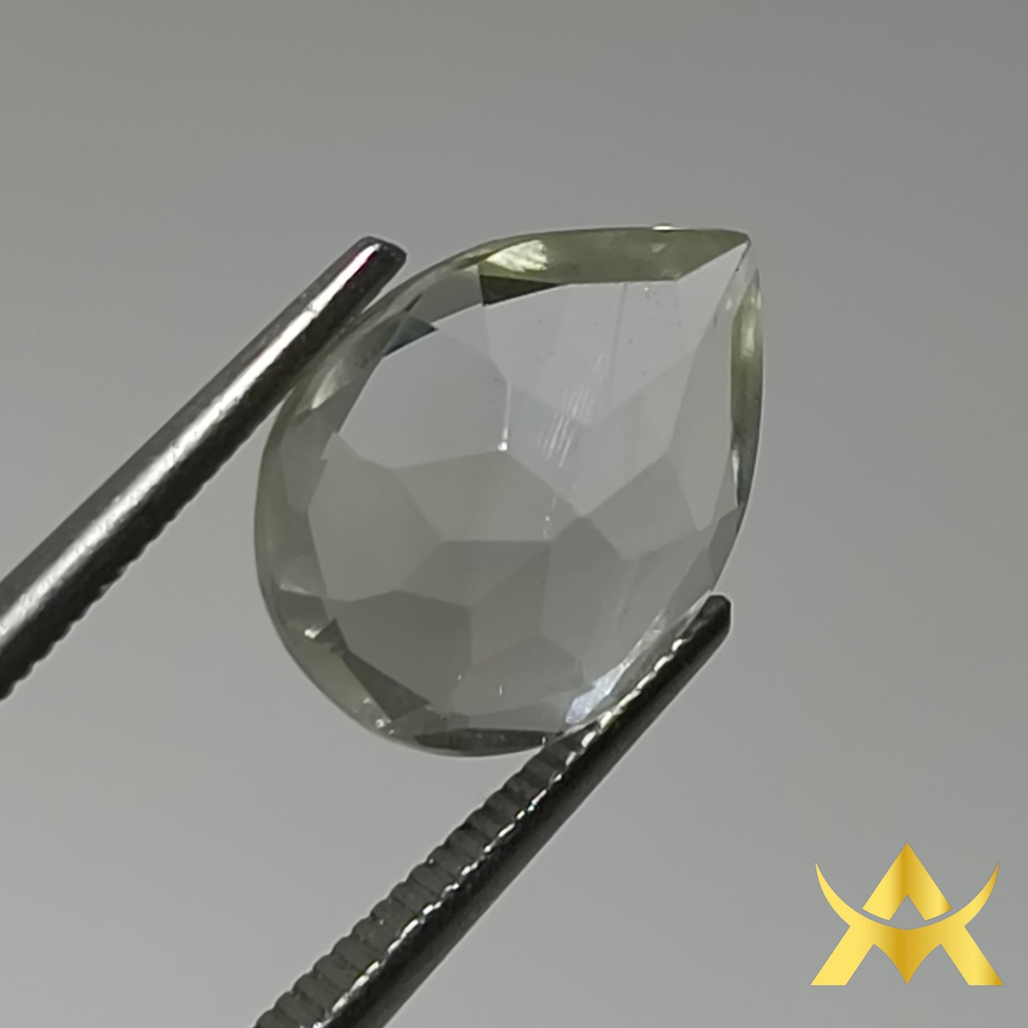 Crystal Topaz 3.18 ct. IF Clarity, Transparent and not Enhanced with very Good Quality