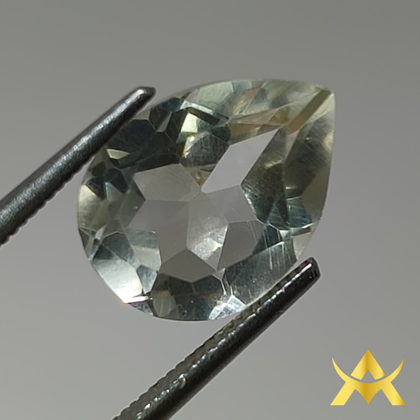 Crystal Topaz 3.18 ct. IF Clarity, Transparent and not Enhanced with very Good Quality