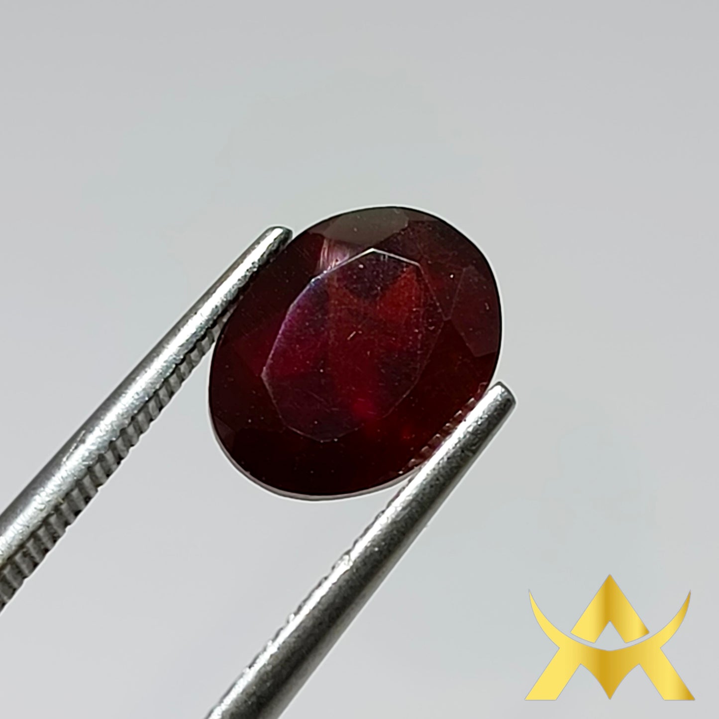 Garnet 3.39 ct. VVS1, Transparent and Not Enhanced with Very Good Quality