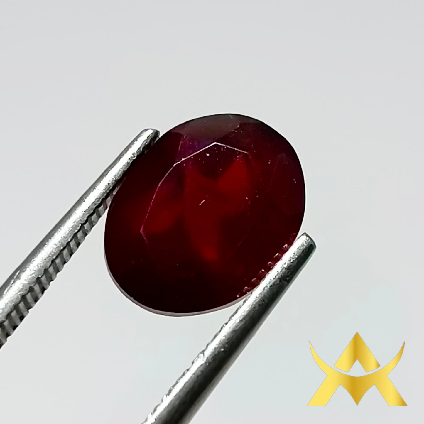 Garnet 3.39 ct. VVS1, Transparent and Not Enhanced with Very Good Quality