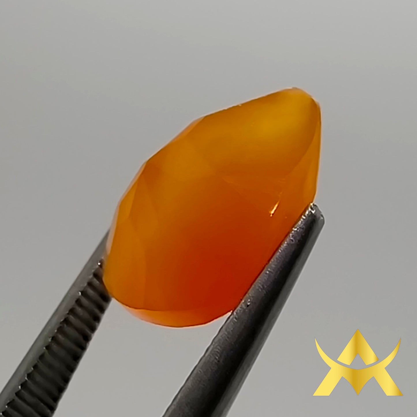 Carnelian 4.13 ct. SI2 Clarity and Not Enhanced with Transparent Transparency