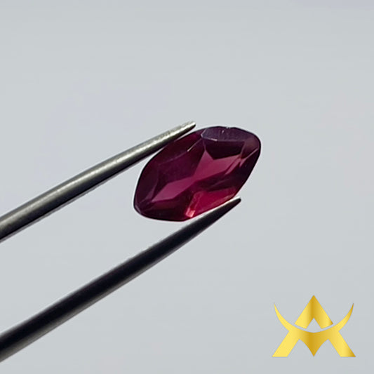 Garnet 1.28 ct. Marquise facetted, Transparent and nicht Enhanced with Excellent Cut Grade