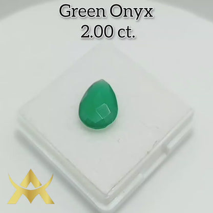 Green Onyx Rosé Pear Cut, Translucent with Very Good Cut Grade