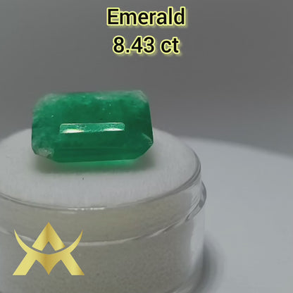 Emerald 8.43 ct. Not Enhanced, Emerald Cut, Cut Grade Excellent, perfect for Ring, Pendant