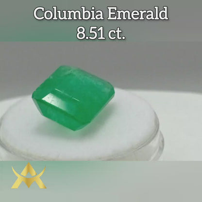 Emerald, Not Enhanced, Transparent, SI Clarity, Cut Grade Very Good